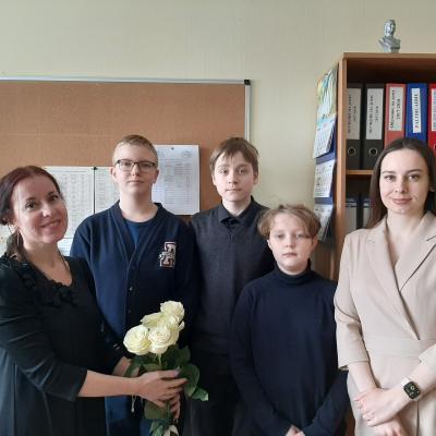 Цветы и улыбки для учителей